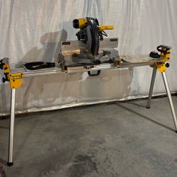 DeWalt Compound Miter W
