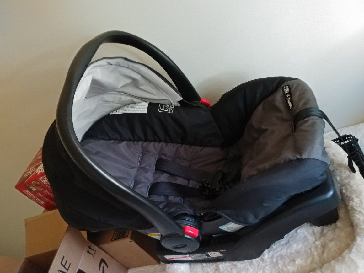 Snug Ride infant car seat