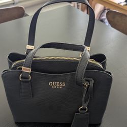 Guess Purse (New With Tags)