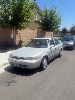 2000 Toyota Corolla