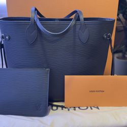 Louie Vuitton MM Never full Black epi Leather