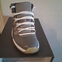 Jordans 11 Authentic 