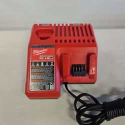 Milwaukee M12/M18 Dual Battery Charger 814296-13