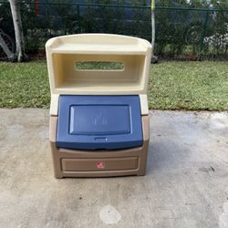 Step2 kid toy box 