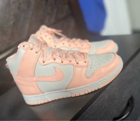 Wmns Nike Dunk High Crimson Tint