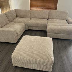 New 5 Piece Corduroy Sectional.  5 Piece.  Off White / Beige.  90”x127”x66”.  Free Delivery! 