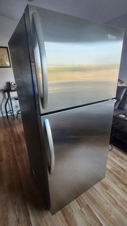 KitchenAid Stainless Steel Top-Freezer Refrigerator
