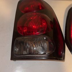 2007 GMC Envoy Tail Lights