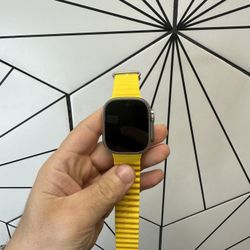 Apple Watch Ultra 49MM Unlocked Like New 