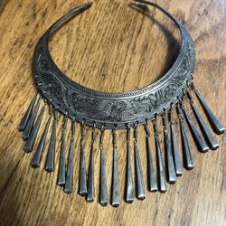Vintage Choked/neckless 