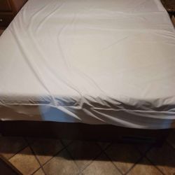 RV Short Queen Mattress With Cover 