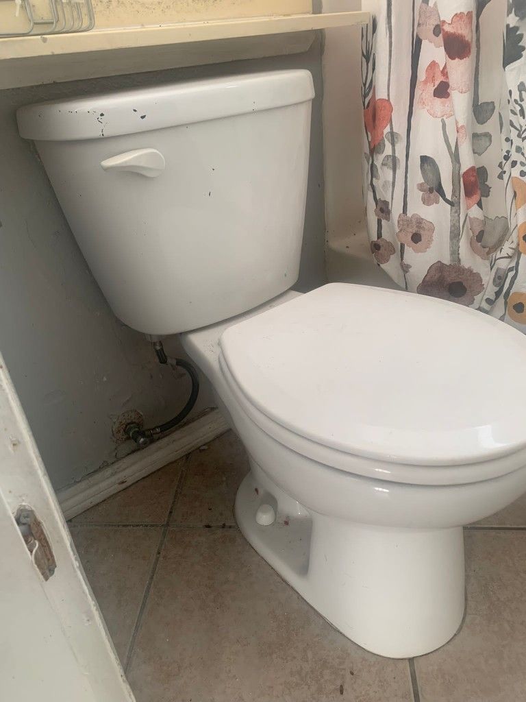 Toilet For Sale for Sale in San Diego, CA OfferUp