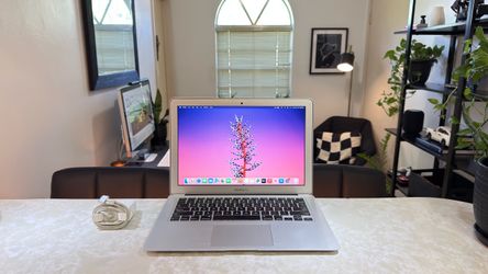 MacBook Air 2013 13inch - MacOS Sonoma ($100 FIRM)