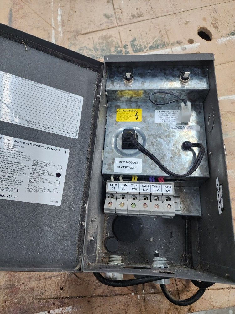 Transformer For Landscape Lighting. 300 Watt