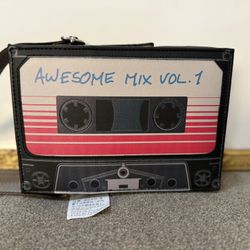  Loungefly Marvel Guardians of the Galaxy Mixtape Crossbody Bag,