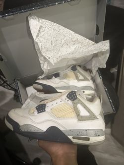 AIR JORDAN 4 RETRO