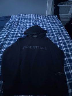 Black essential hoodie