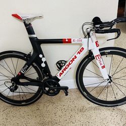 Argón 18 E-114 Triathlon TT Pro Road Bike  Full Carbon 🇨🇦 Médium  size