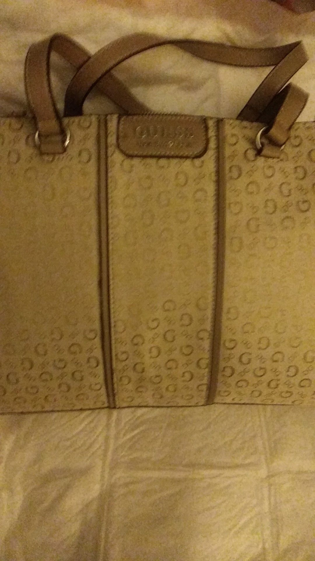 Guess purse 50$ Clothing