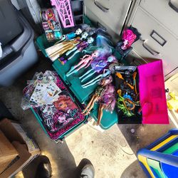 Monster high stuff