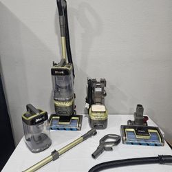 shark rotator lift away upright vacuum duo clean  powerfins corded bagless self cleaning brush 