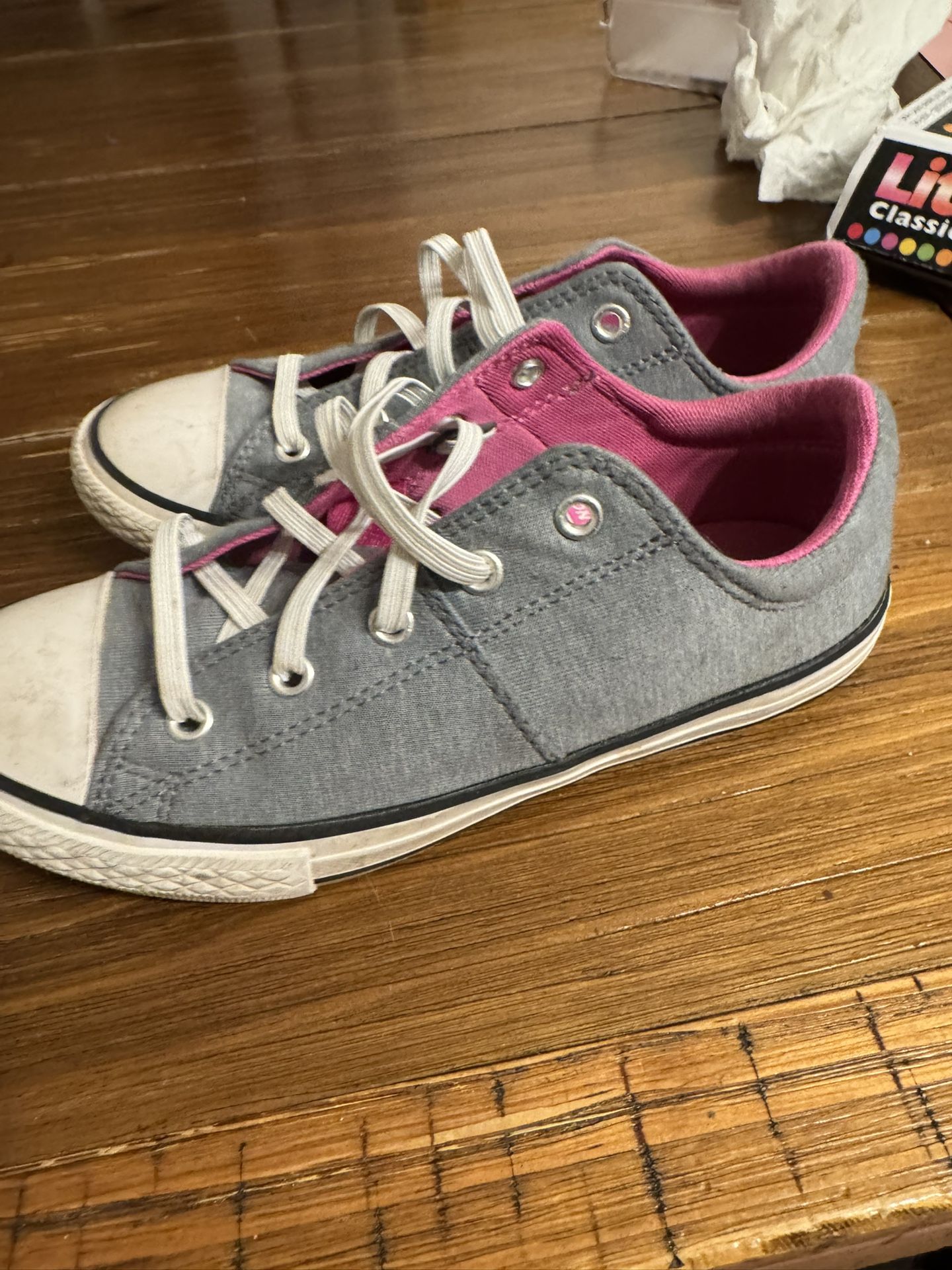 Little Girls Converse (US Size 3)