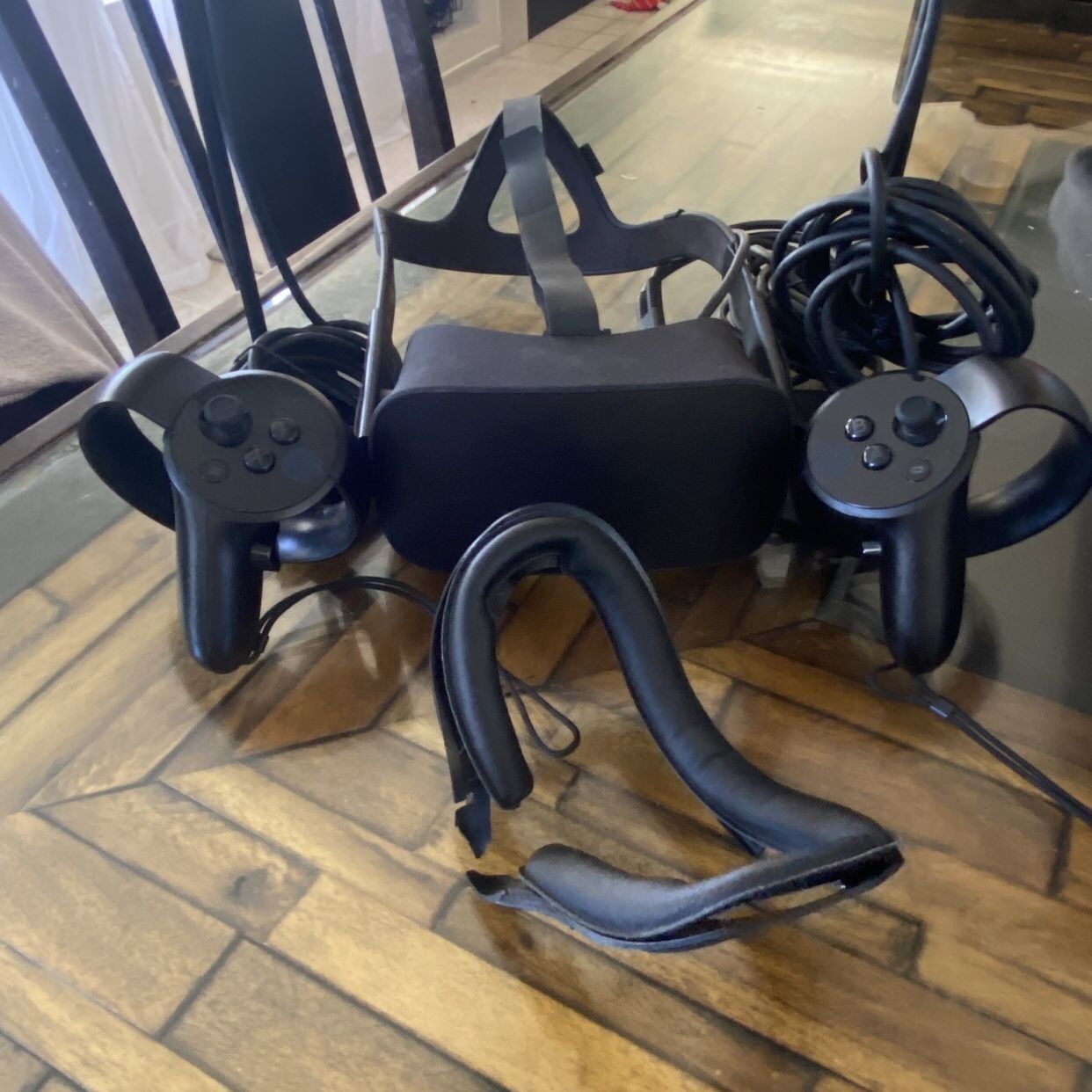 Oculus Rift VR Headset for Sale in Palmdale, CA - OfferUp