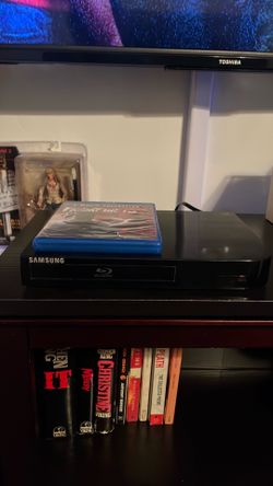 Blu ray and DVD player