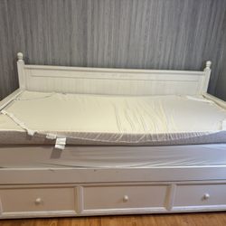 Twin XL Bed frame + Mattress + Mattress topper