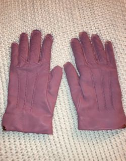 Coach Mauve Leather Gloves with Stitched Detail