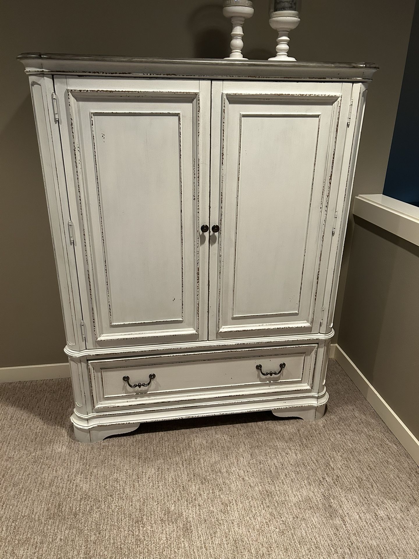 Armoire