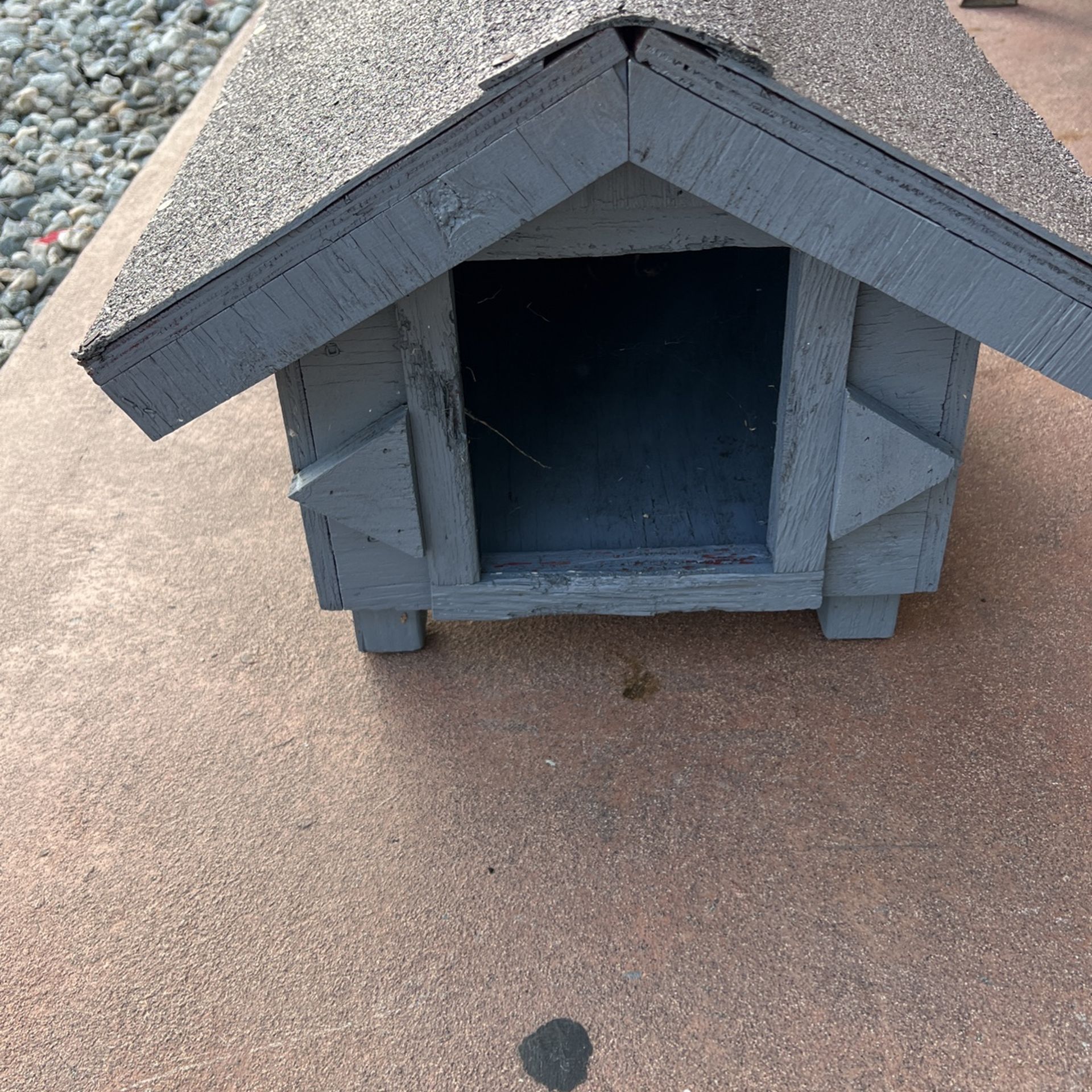 Dog house for small dogs