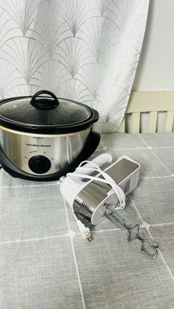 Slow cooker