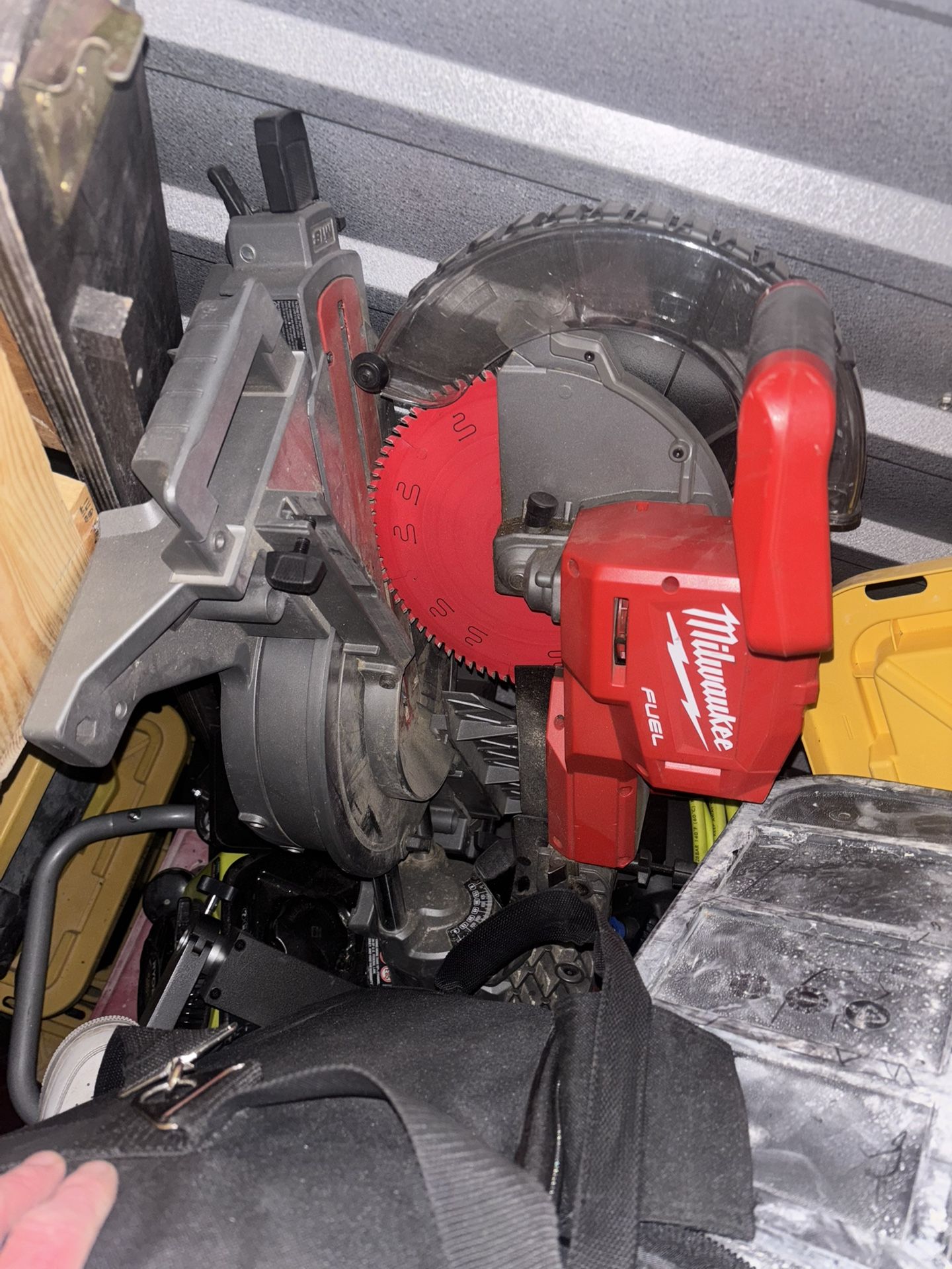Milwaukee M18 Fuel Miter Saw