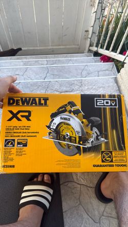 Circular saw Dewalt