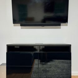 TV STAND (21”)