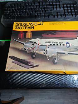 .Douglas  C-47 Skytrain 1/72 Scale  