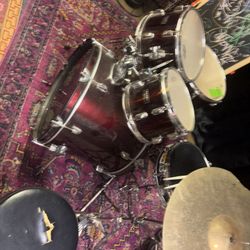 4 Piece Drum Kit 