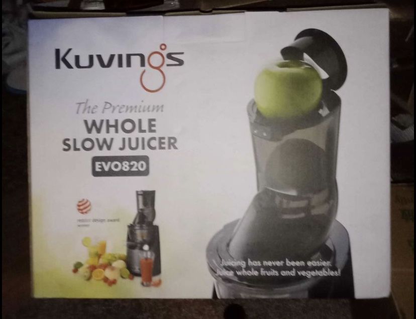 KUVINGS 820 JUICER. ROSE GOLD COLOR