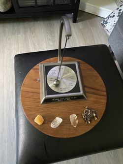 Office Desk Decision Maker 