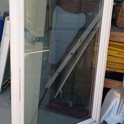 Fixed Window Doesn't Open  Size 34 ⅝x58"