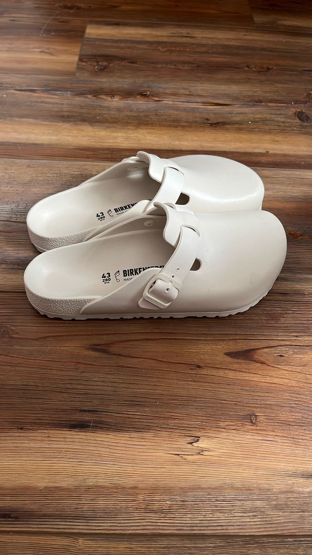 Brand New size 10 Birkenstocks
