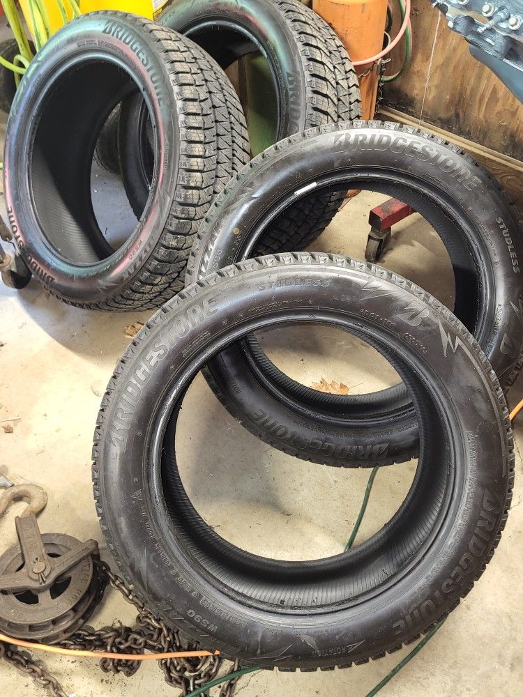 215/55/18 Bridgestone Blizzak