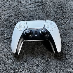 PS5 Controller (NEW) - White