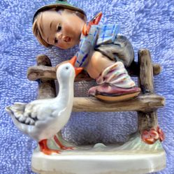 Vintage Goebel Hummel Figurine 195 2/0 Barnyard hero Goose. Limited Edition Germany Collectible