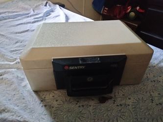 Sentry 1100 Fireproof Security Box