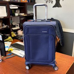 Samsonite Carry-on Luggage 22"