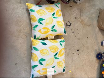 Set of 4 pillows