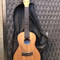 Diamond Head Ukulele DU-200c