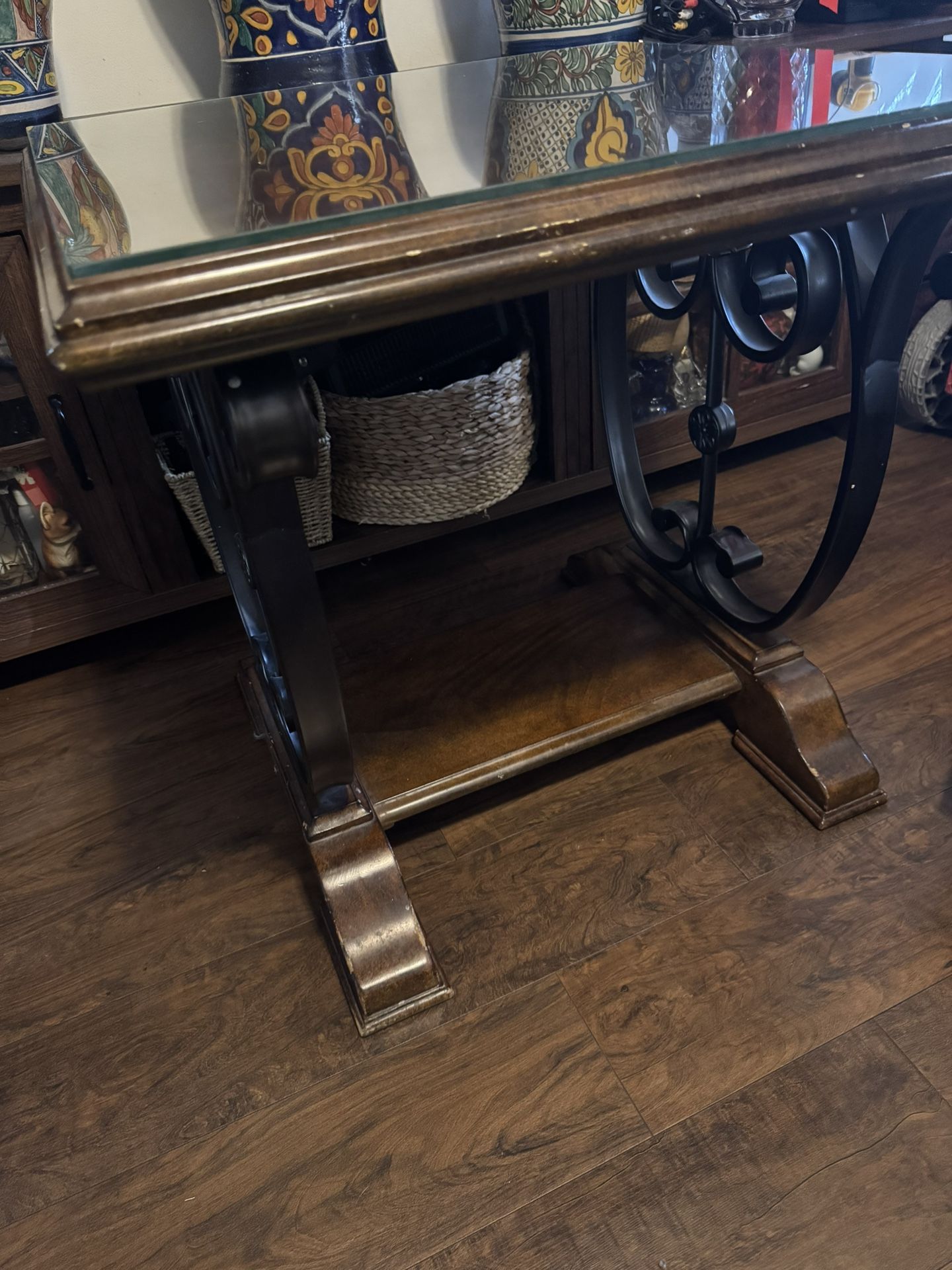 Broyhill glass Top Entryway Console And Pair Of Side Tables 
